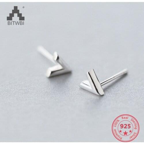 Hot 100% S925 Sterling Silver Minimalism Simple Fashion V Shape Alphabet Stud Earring Fashion Jewelry for Womem
