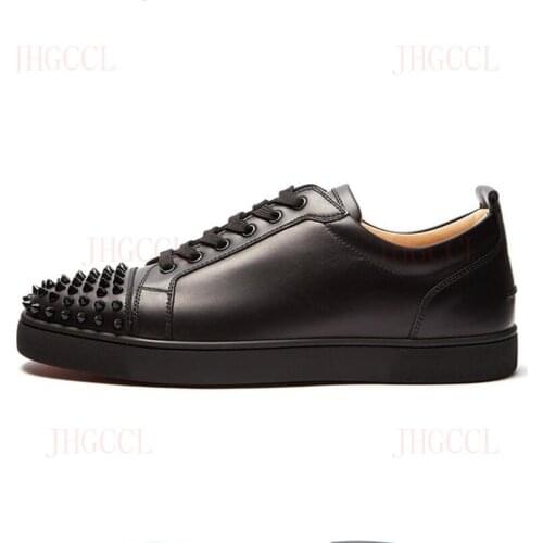Spring Lace Up Low Top Casual Shoes Men Spikes Flat Fashion Rivet Stud Male sneakers Shoes Man Zapatillas Hombre
