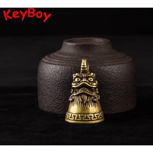 Brass Chinese Mythical Beast Bell Car Keychain Pendant Trinkets Vintage Copper Exorcism Bell Amulet Lucky Key Chain Hanging Gift