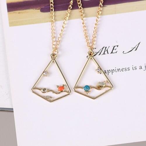 Bohemian Style Fashion Girl Necklace Dolphin Crab Pendant Alloy Material Metal Chain Simple Temperament Female Jewelry Gift Hot