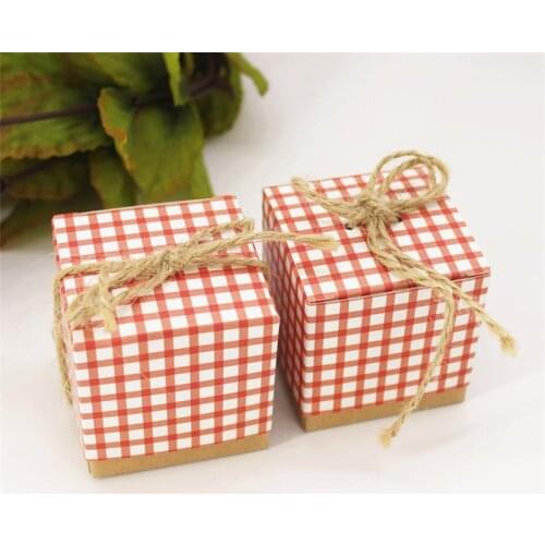 Newest 100pcs lattice kraft paper Wedding Favor Boxes Wedding Candy Box Casamento Wedding Favors And Gifts