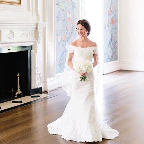 Off The Shoulder Wedding Dresses With Short Sleeves Boat Neck Appliques Bridal Gowns Elegant Sweep Train Vestidos De Noiva