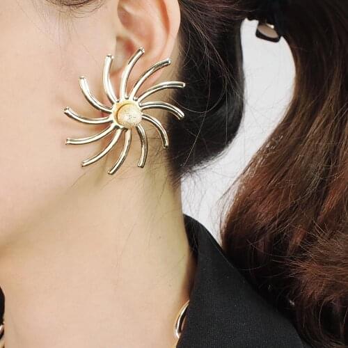 Metal Statement Stud Earrings For Women Gold Color Alloy Geometric Big Earings Cheap Jewelry Wholesale 2020 UKMOC