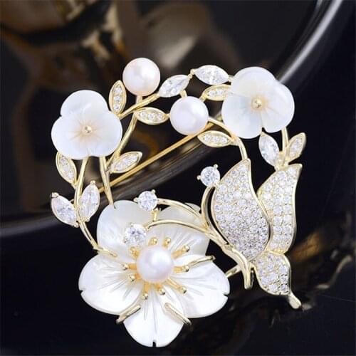Gorgeous Natural Shell Zircon Brooches Fashion Pearl Flower Brooch Pin Wedding Jewelry Accessories Party Gift Broches for Women