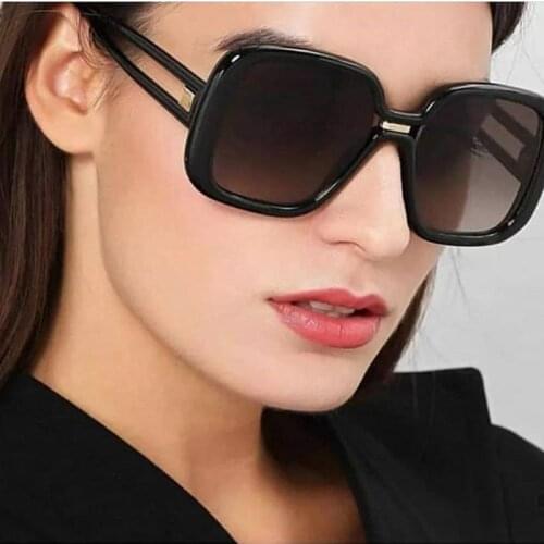Luxury Big Square Sunglasses Women Brand Designer Retro Clear Sun Glasses for Female Oversized Black Shades Oculos UV400