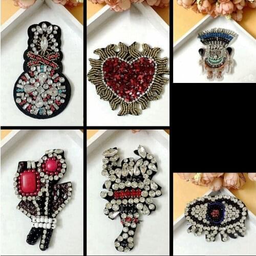 Beaded Rhinestone Eyes Heart Patch for Clothing Sewing on Beading Applique Brooch Crystal Patches for Jackets Bags DIY Apparel