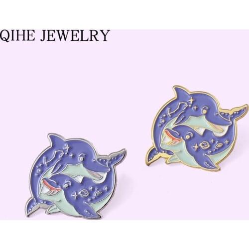 Cartoon Whale Enamel Pin Star Moon Animal Brooches for Women Anime Cute Backpacks Lapel Pin Metal Badge Jewelry Gift Wholesale