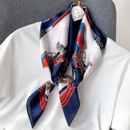 2021 New Style Spring And Summer Beach Sunscreen Headscarf Lady Fashion Square Silk Shawl Womens Quality Printing Silk Scarves
