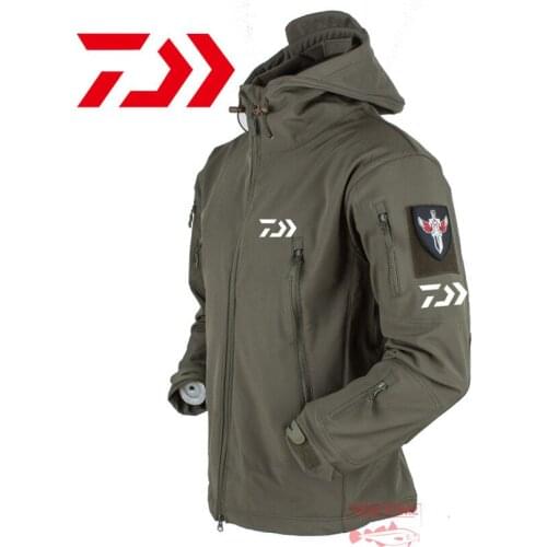 Daiwa Shark Skin Soft Shell Fishing Jacket Camouflage Tactical Jacket Windbreaker Pilot Hood Military Fleece Warm Fishing Jacket