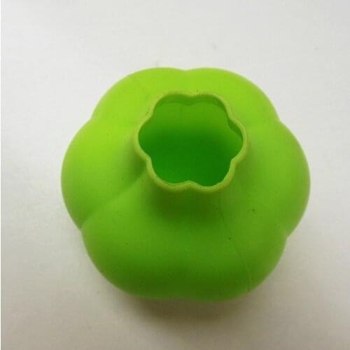 1PC Silicone Garlic Press Crusher Zester Kitchen Gadget Vegetable Peeler Fruit Vegetable Tools Descascador De Alho LB 336