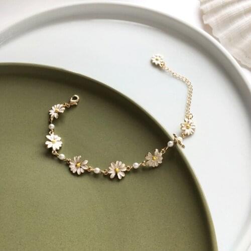 Fresh Mori Beautiful Flower Bracelet Temperament Beautiful Personality Daily Wear Match Lady Charm Simple Bracelet Female