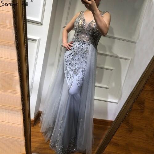 Serene Hill Silver Luxury Diamond Crystal Sleeveless Evening Dress V-Neck Sexy Fashion With Train Formal Party Gown 2020 CLA6185