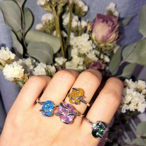 Vintage Personality Trend Twisted Claw Set Colored Crystal Mood Ring Women Can Adjust The Size Crossfit Y2k Jewelry Gifts