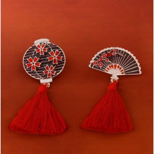 Fashion Japanese Izakaya Ninja Lantern Fan Tassels Brooch Sakura Lantern Plum Flower Hand Fan Fringe Metal Enamel Pin Accessory