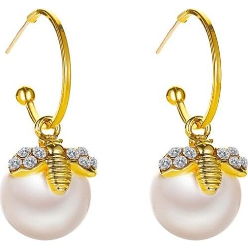 Wholesale French Temperament Pearl Bee Earrings New Hot Selling Creative Ear Jewelry Woman Wholesale