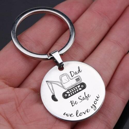 FLYANGEL Keychain Engraved excavator Daddy Be Safe We Love You Keyring For Father Key Tag Jewelry Construction worker Gifts