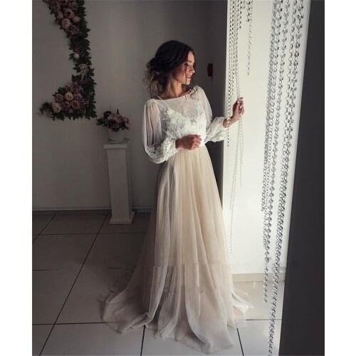 Boho Vintage Tulle Wedding Dress Ivory Lace Applique Puffy Long Sleeves Scoop Neck Champagne Skirt Garden Country Bridal Gowns