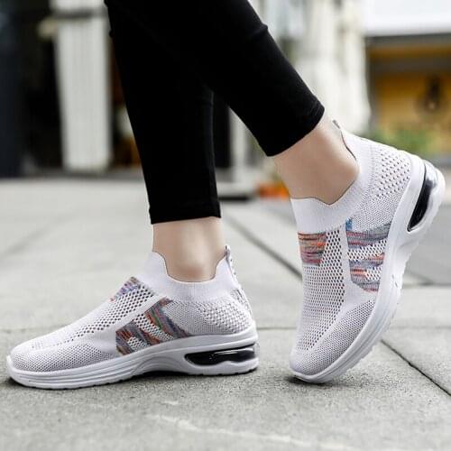 Women Sneakers Outdoor Lightweight Ladies Casual Sport Shoes Slip on Comfortable Running Walking Shoes Mother Shoes Size 35-43