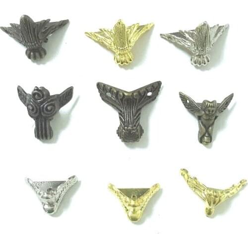 4pcs Antique Corner Protectors Feet ,Bronze Tone,Wooden Case Box Corners For Furniture Decoration feet Metal Craft Corner