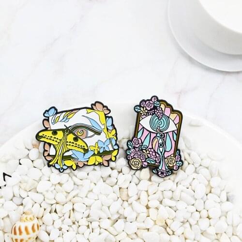 Cartoon Animals Birds Butterflies Enamel Brooches Colored Plants Flowers Gorgeous Feathers Eyes Pins Alloy Badges Women Jewelry