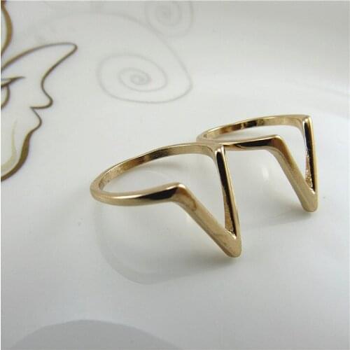 Nieuwste Minimalistische Sieraden Roze Bruiloft Midi Ring Eenvoudige Vergulde Unieke Stapelen Chevron V Vorm Ringen voor Vrouwen