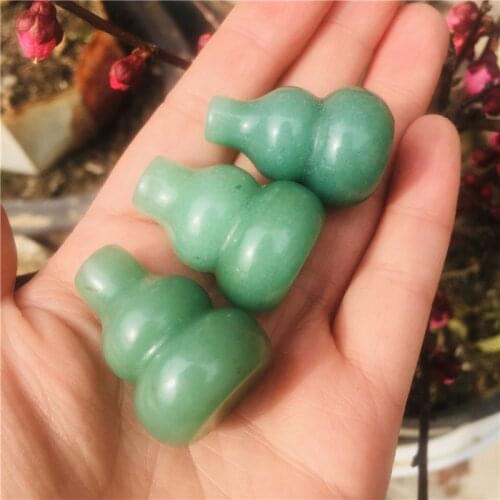 Natural green Dongling jade gourd home decoration