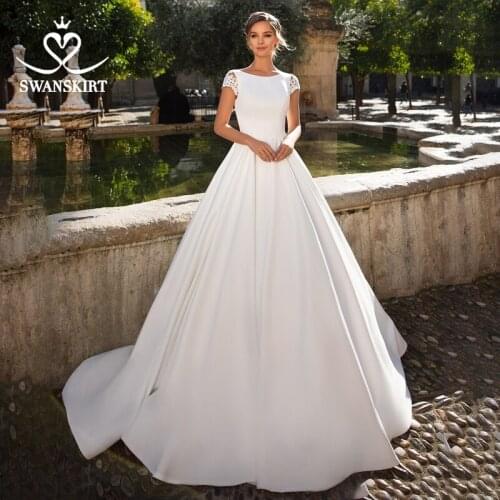 Appliqued Satin Wedding Dress 2021 O-neck A-Line Princess Chic Court Train Bridal Gown SwanSarah GI01 Plus Size Vestido De Novia