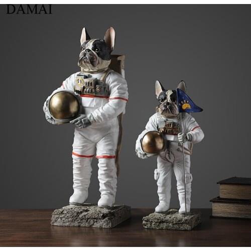 Modern Creative Astronaut Figurine Space Dog Model Decorative Ornaments Office Desktop Decoration Statue Living Room Decorations