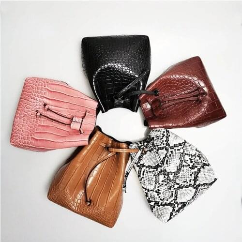 Women Waist bags 2021 fanny Pack bucket belt bag Serpentine alligator leather women Shoulder Bags Bolsa feminina