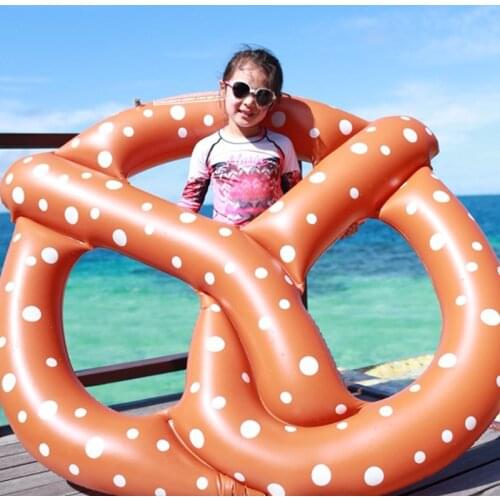 Giant Inflatable Pretzel Clircle Party Pool Float Toys Swimming Ring Float Donut Air Mattress Swimming Ring