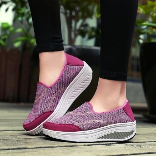 Women Casual Shoes Mesh Breathable Height Increasing Platform Shoes Ladies Walking Shoes Slip on Platform Sneakers