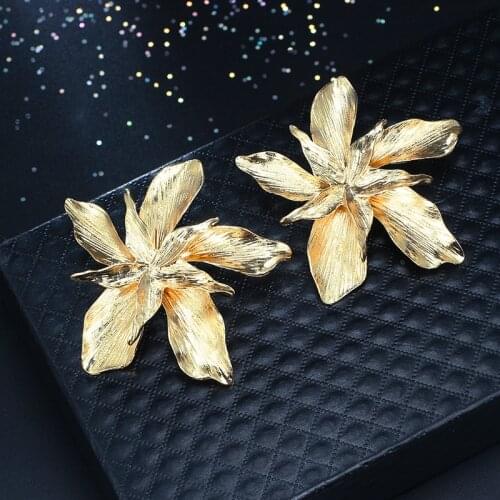Trendy Simple Golden Silver Color Big Flower Dangle Drop Zinc Alloy Female Stud Earrings For Women Ladies Accessories
