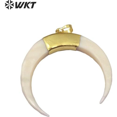 WT-P1235 WKT Wholesale 5Pieces Top Fashion For Woment Necklace Pendant Crescent Shape Natural Shell Jewelry