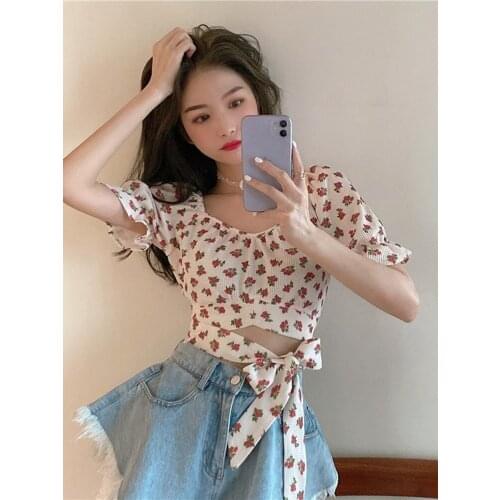 Tops Summer French Square Collar Floral Exposed Clavicle Design Sense Niche High-waist Tie T-shirt Short-sleeved Top Ladies