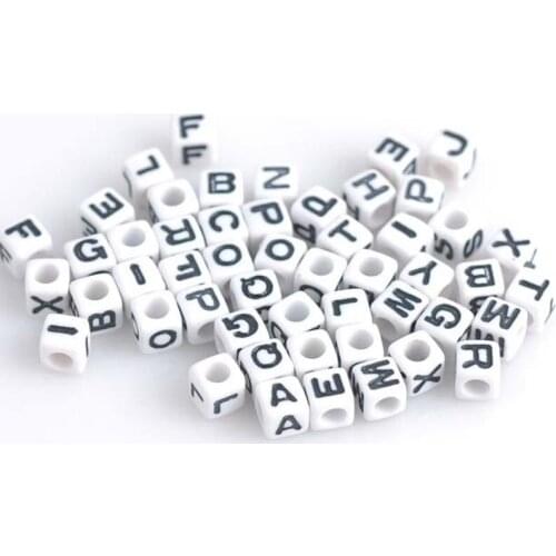 2018 Hot Wholesale Hot White Mixed Letter Alphabet Cube Acrylic Letter Beads Fit Jewelry making 7mm 200Pcs YKL0135