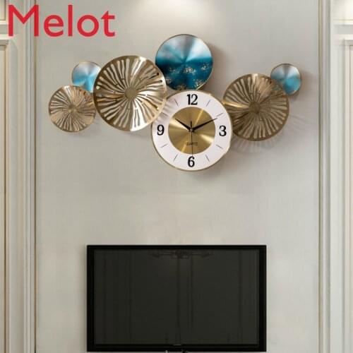Light Luxury Wall Clock Personality Creative Wall Decoration Clock Wall Hangings Living Room Simple Clock Home Avant-garde Art