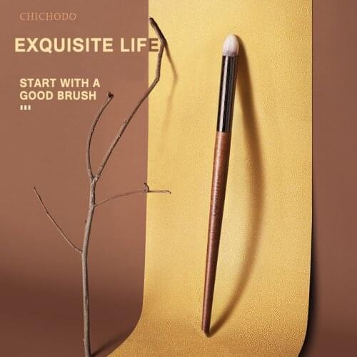 CHICHODO Makeup Brush-2021 New Amber Series Carved Tube Animal Hair Brushes-Wool Fiber Concealer Brush-Cosmetic pen-beauty-E223