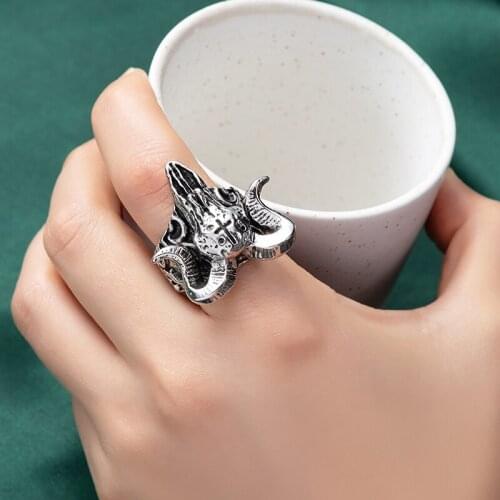 1pc Fashion Retro Distressed Alloy Ring Mens Personality Domineering Argali Skull Ring Banquet Accessories Wholesale