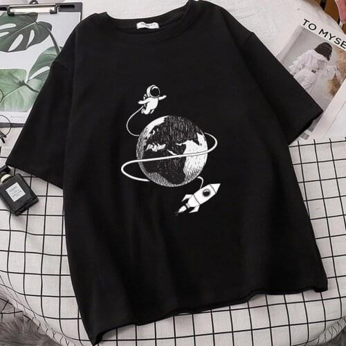 Women Astronaut Vintage Tumblr Ulzzang T Shirts Camisetas De Mujer Anime Tops Harajuku Tee Shirt Femme Roupas Femininas Vetement