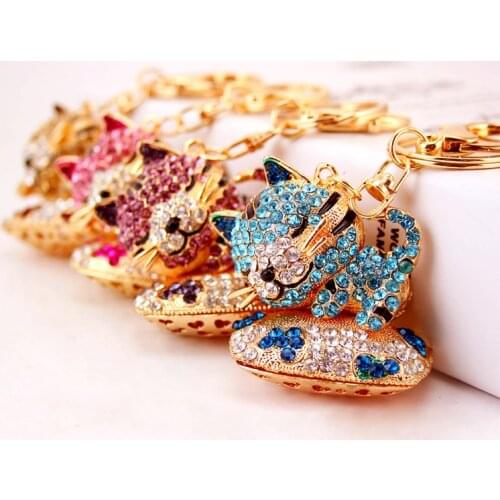 XDPQQ fashion cartoon big lazy cat car keychain cartoon metal pendant female bag key chain small gift