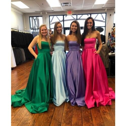 Elegant Long A-Line V-Neck Green Prom Dresses with Pockets Sleeveless Satin Sexy Back Pleat Robes De Mariée Party Gown For Women