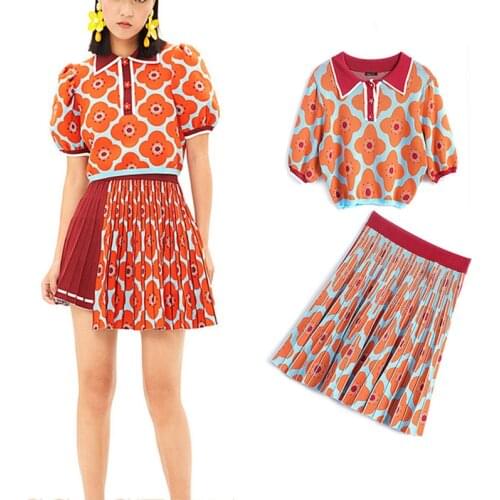 High-quality knitted womens suit skirt summer designer Daisy blouse shirt and stitching pleated skirt two-piece suit NS276