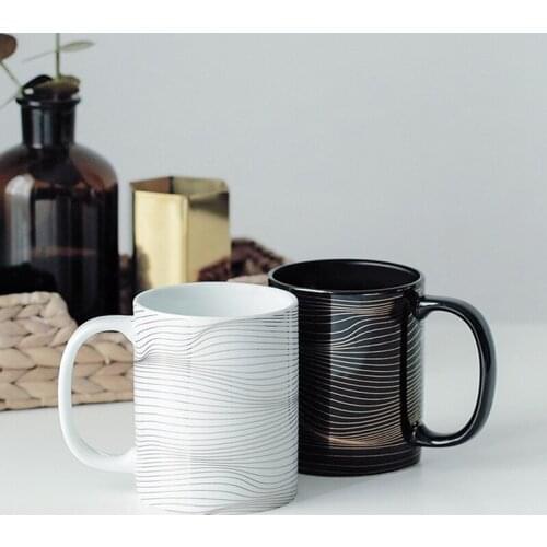 Pack of 2pcs Black White Ceramic Mugs with Gold Thread Design Minimalist Water Mugs Drinkware Cups for Couples 400ml