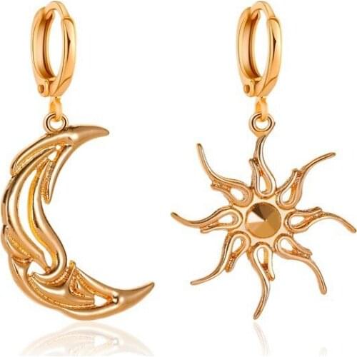 Vintage Asymmetric Hollow Sun Moon Dangle Earrings for Women Abstract Star Drop Earring Jewelry 2021 New Gothic Accessories