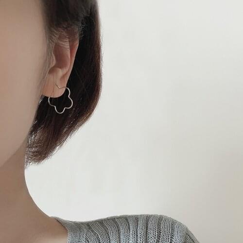 Hypoallergenic Copper Hoop Earrings for Women Fine Flower Metal Narrow Huggies Earring Piercing Narrow Blossom Jewelry Gifts