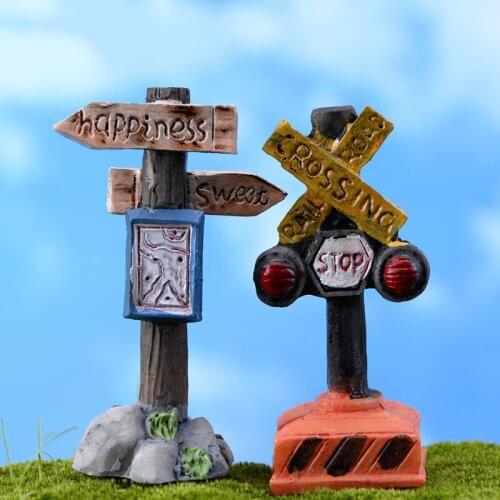 2PCS ZAKKA Style STOP Signpost Direction Indicator Retro Street Lamp Stop Sign Doll House Decoration Miniature Figurines