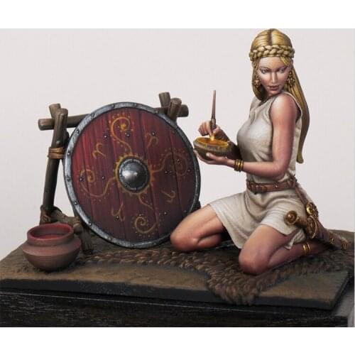 1/24 Scale Unpainted Resin Figure Slavic Shieldmaiden
