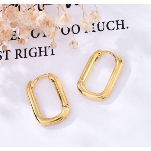 New Fashion Golden Simple French Temperament Style Oval Shape Hoop Earrings Street Shooting Female Jewelry Party New Year Gift