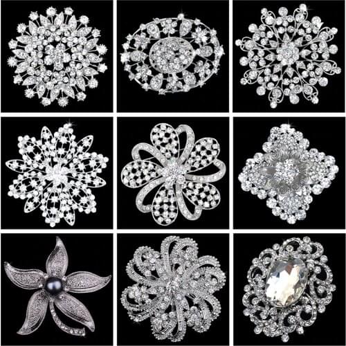 Wholesale 6pcs/Lot Mixed Design Clear Rhinestone Crystal Flower Brooches for Women Wedding Bridal Party Round Bouquet Brooch Pin
