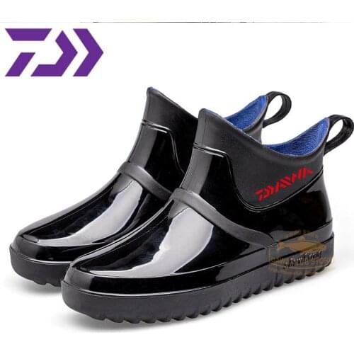 2021 The New DAIWA Fishing Water Shoes Outdoor Hunting Anti-skid Waterproof Water Shoes Four seasons DAWA Fishing Water Shoes